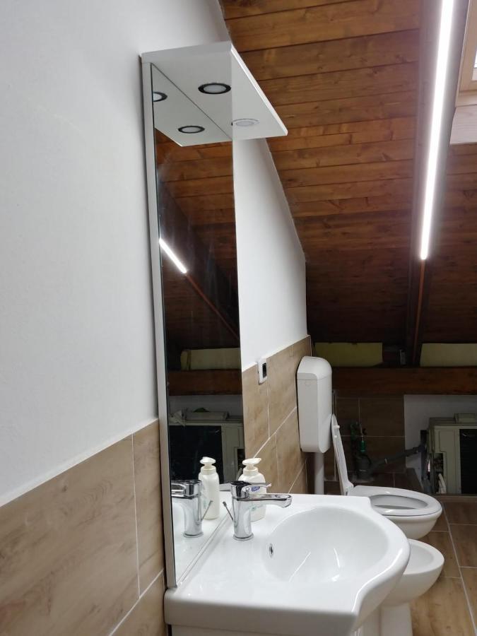 Camera Con Bagno Mirjana Cislago Exterior foto