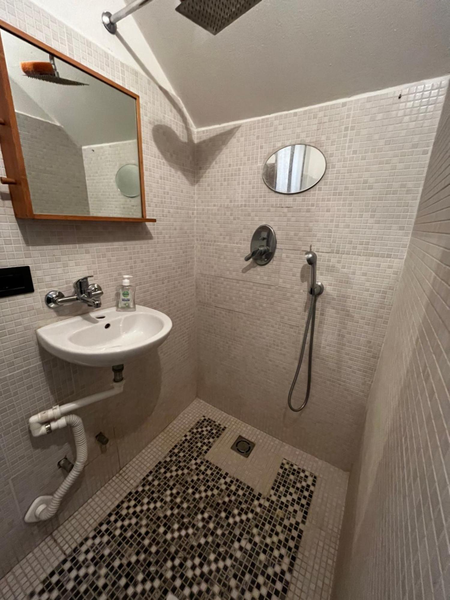 Camera Con Bagno Mirjana Cislago Exterior foto