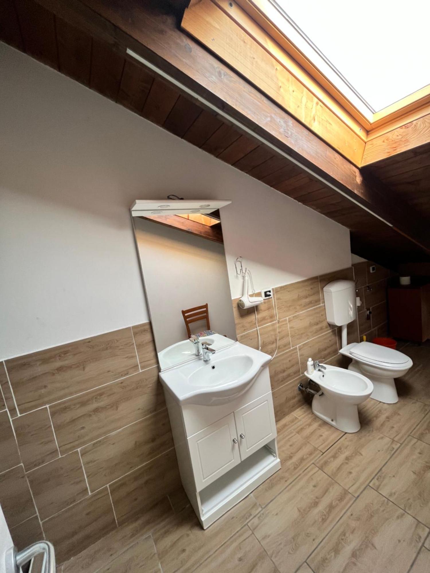 Camera Con Bagno Mirjana Cislago Exterior foto